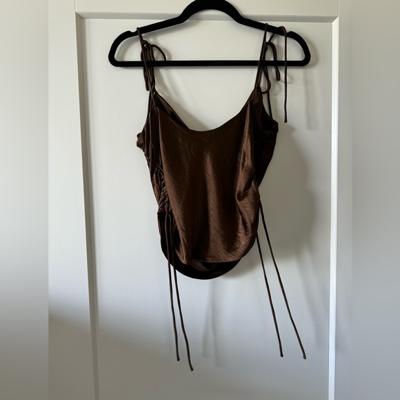 Lioness Chocolate String Along Top size Small - Picture 3 of 5